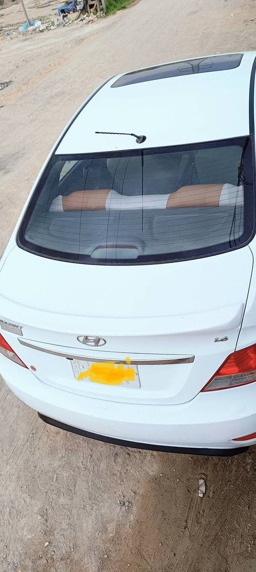 سلام عليكم أكسنت للبيع وارد خليجي
فول مواصفات عده البصمه
الموديل2015
محرك 1600 دبل قطره المرغوب 
استخدام شخصي
الرقم نجف والمالك بل نجف
ألاستفسار ***********
