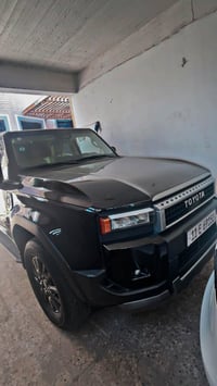 سياره برادو 2025فة R3للبيع سياره غنيه عن تعريف سياره شركه ساز ضمان ساز...