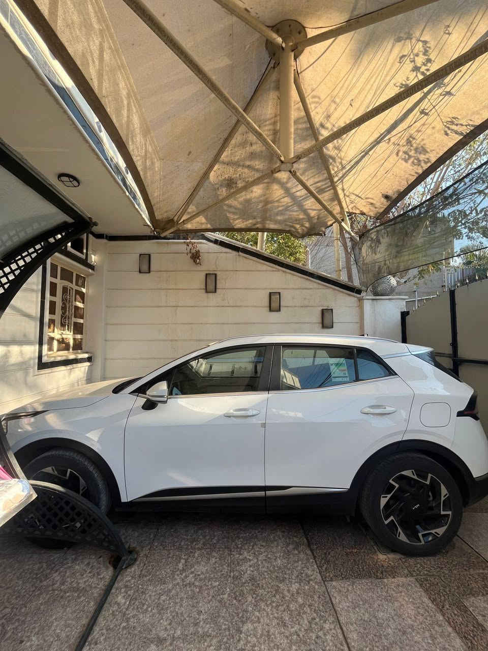 السلام عليكم 
جمعة مباركة
سبورتج22 جديده مكفولة ماشية 24 الف 
رقم بغداد باسمي 
عنواني بغداد حي تونس 
***********
السعر 22
