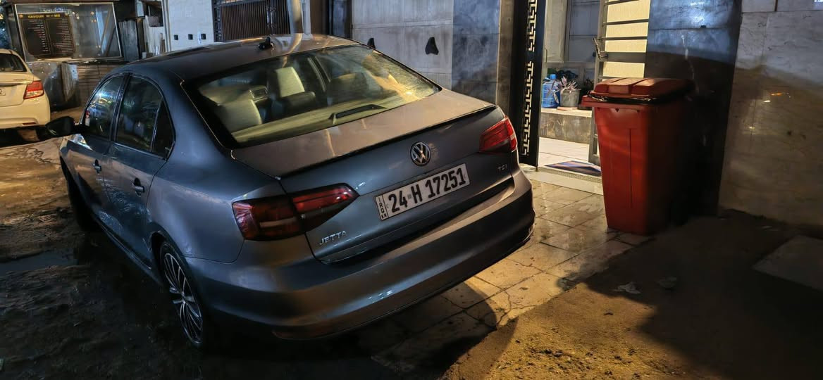 سلام عليكم
 Volkswagen jetta سيارة موديل ٢٠١٦ ماشية ١٥٠٠٠٠mile ضررها جاملغ سايق و باب سايق و الباب خلف السايق و شبر صندوق يم الرقم و شبر تعديل ب السقف كير محرك ب شرط تبريد ب شرط سنوية هزة بيئة كله جديد كشنات هيتر جلد بصمة محرك ١٨٠٠ توربو باقي التفاصيل واتساب 
***********
