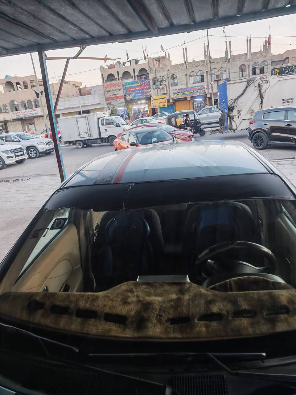 السلام عليكم شيري فلاوين (موديل 11 )  السياره حلوه مرتبه كير محرك جيد لاتبخير ولا تنقيص 

منضومه زنون عالي ناصي مفولات
شاشه اندرويد وسستم صوت حلو موضح بلفيديو
صدر قبل فتره بدلته يعني تكدر تكول اكثر من نص عمر 
تبريد ثلج تدفئه نار كلشي شغال
كهربائيات شغاله كلها مابيها اي نقص 
غرفه جديده دوشمه جديده 
مشط ستيرن جديد دانمو جديد باتري جديد تخم تاير جديد مابيها اي نقص بس يرادلها ترتيب اشياء بسيطه 

الكشر حلو بس البنيد جارد يرادله صبغ موضحه بلفيديو اني 
مكاني بياع الشرطه الخامسه 

***********
ب29 مجال كلش بسيط  شراي اتصل

