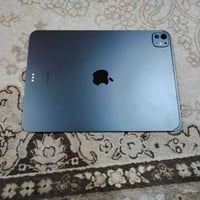 آيباد برو M4 • ذاكرة ٢٥٦ • بطارية ٩٣