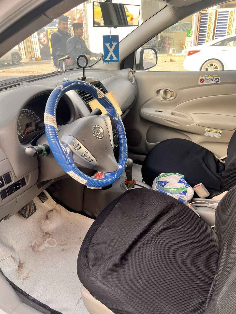 السلام عليكم نيسان صني هندي 2019 بيها الجاملغ الامامي صبغ مقدار شبر فقط والباقي كفاله حتى البارد رقم اربيل الدولي سنويه ل 2031 كير مكينه تبريد كفاله ماشيه 170 مكاني نجف السعر 105 وبيها مجال موبايل ***********
