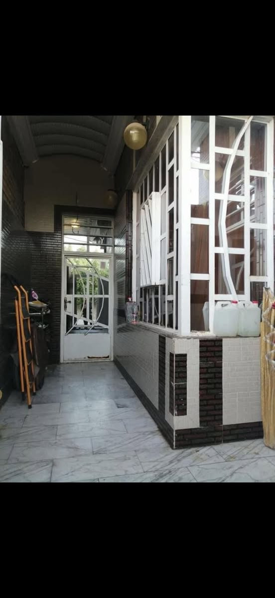 120 م في حي الجامعه تابع الوصف و شوفلي مواصفاته و موقعه المميز 

مساحت البيت 120 م طابقين 3غرف نوم و شارع 15 و بعد على ساحه موقعه كلش راقي 

خلف شارع جامعه سلام خلف قاعه كهرمانا البيت موقعه فول VIP وهجي مكان ميتعوض 

تفاصيله و نضافت البيت راقيه كلش 

للاستفسار اكثر عن العقار الاتصال يتوفر وتساب

0780 789 4484
