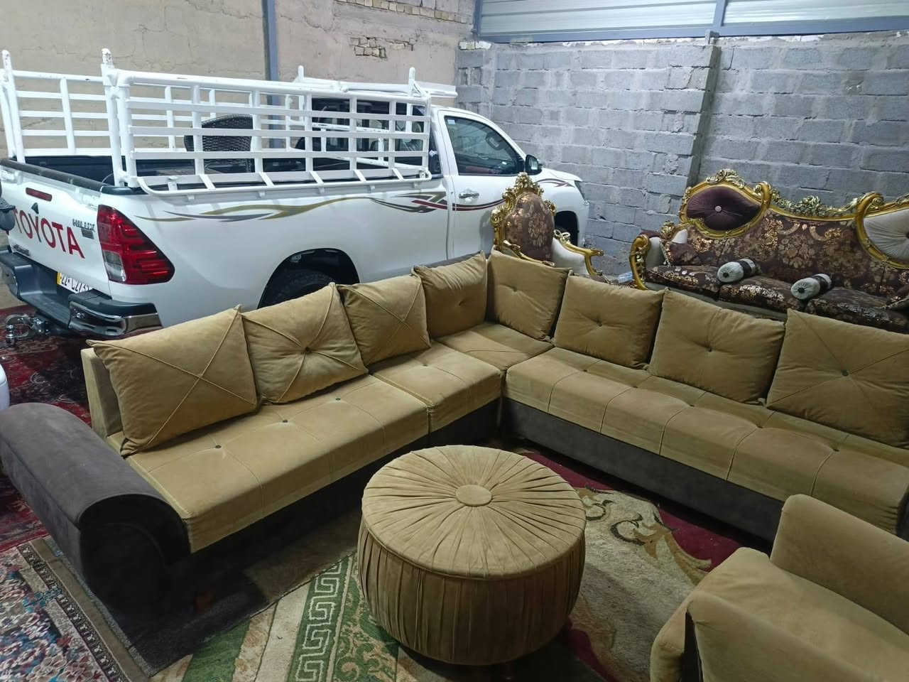 غراض لبيع المكان بغداد نهايه حي أور سبع قصور شارع ابو علي واتساب *********** اتصل واني بخدمتكم تره ماارد ع التعليقات الشراي يتصل
