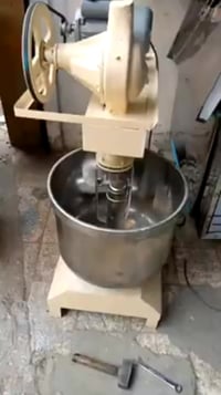 يوجد عجانات تصنيع حسب طلب والإنتاج تواصل خاص متوفر وتساب 07879036076