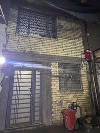 نص قطعة لبيع 72م  بناء حديث 2024طابقين يحتوي البيت على.    العنوان الب...