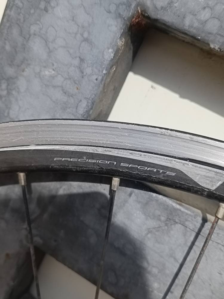 السلام عليكم ويل بايسكل خلفي ماركة برزشن 
اصلي ويل صافي طبيقتين يتحمل وزن عالي 
PRECISION
المنيوم 
سعره 25 وياها دشلي 8 نمرات هدية 
مكاني بصرة 
_0771556_9039 البصرة, العراق


**إذا كنت صاحب هذا الإعلان وتريد حذفه لأي سبب، رجاءا أرسل رسالة إلى الدعم الفني**