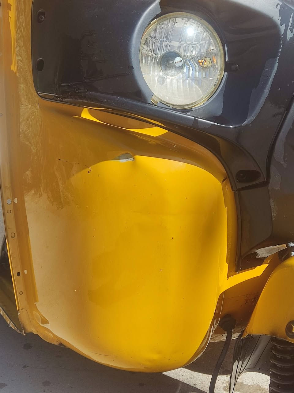 تك تك للبيع مديل 2021تك تك مجفته بس والبدي كفاله ماعد الدوسه معمره والباقي كفالة تك تك مال بيت من الدوام للبيت المكان شط العرب السعر 7ونص وبيهه مجال المو شراي لا يتصل بدون زحمه وسنويه بسمي *********** مداور ثاني يوم
