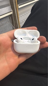 ايربود برو   جيل الثاني  سعر ١٥٠ ولي مجال  07700295295 كارتون كله كامل