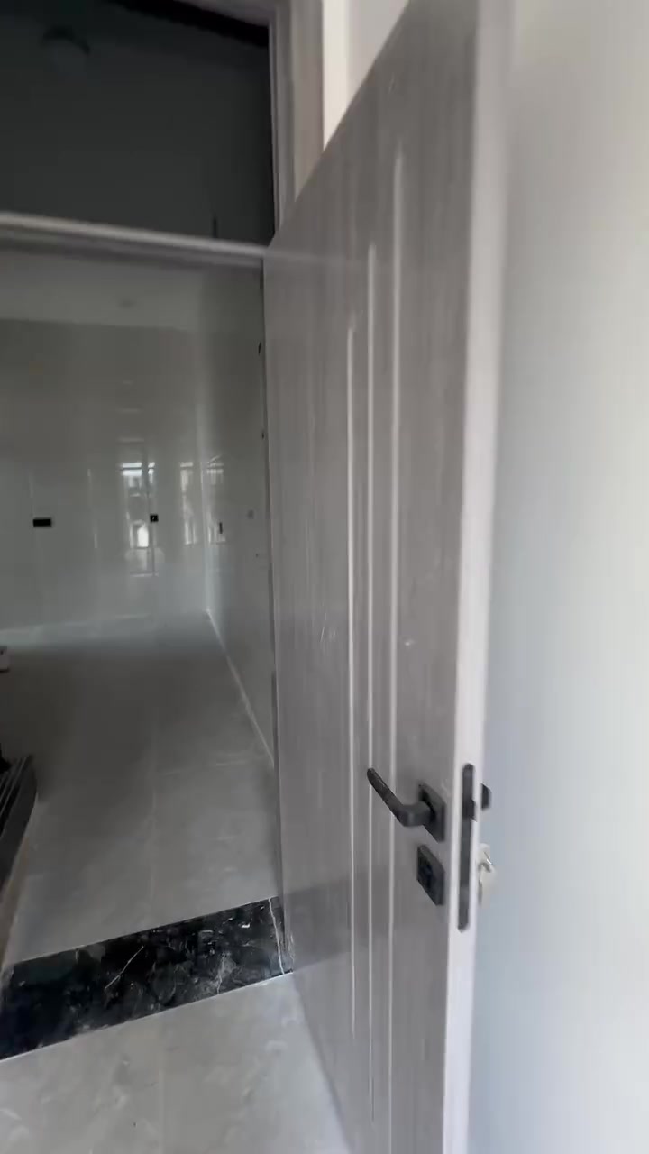 بيت 🏠 50م ركن # للبيع علئ شارع12م
طابقين 2غرف 

صحيات 2. صاله        لبيت بسمي مباشرة 🌟

مطبخ 

طابو زرعي سند 25✅ تنازل شركة+قرار محكمه 

📍البوعيثة مجمع العدل _شارع المستوصف 

***********
