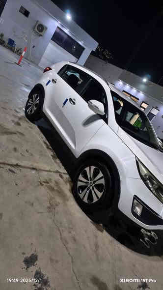 السلام عليكم كيا سبورتج موديل2014 خليجي
 بيه بنيد مبدل وربع الجاملغات الاماميه صبغ بدون دواخل 
كير محرك تبريد حداديه كله مكفول 
السعر 140$ 
للاستفسار الاتصال عل الرقم ***********
