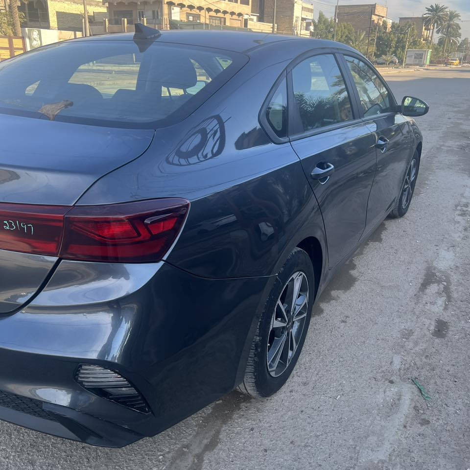 كيا فورتي 2024 للبيع
لون مميز (رمادي)
دخول جديد- تحويل فوري
٥: المواصفات:
• مكينة 2000 سي سي
(Traction Control) مانع انزلاق •
• نظام ثبات إلكتروني (ESC)
مانع انغلاق الفرامل ABS •
• توازن الفرامل إلكتروني (EBD)
• كاميرا خلفية
• شاشة وسطية
• تحكم بالمقود
• مكيف ممتاز
٢* الضرر:
• قطعة قبق جنطه
• الايرباكات سليمة
صور الحادث مرفقة للوضوح
*
السعر: 153
بيه مجال بسيط للجادين
ما للاستفسار:***********0
