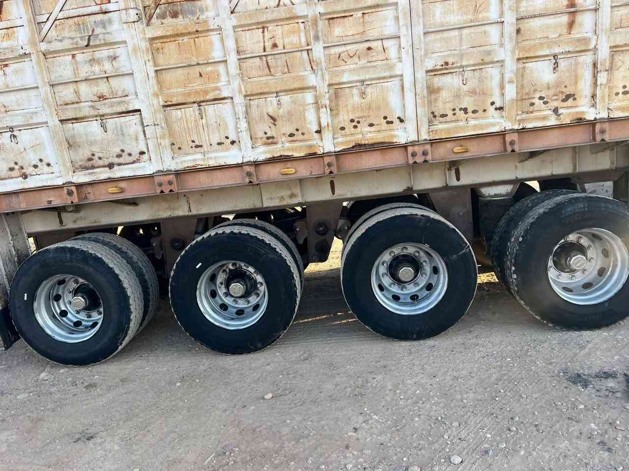 عربانه البيع*********** السفسار عله هاذه رقم العنوان بغداد التاجي
