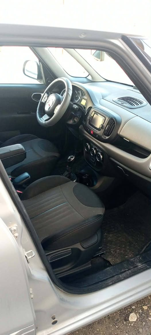 فيات موديل 2017 سيارة عائلية و مريحة  گير و محرك محور نيسان مكان السيارة كركوك بطاقة بنزين متوفر سعرها 57 بيها مجال قليل كركوك, العراق


**إذا كنت صاحب هذا الإعلان وتريد حذفه لأي سبب، رجاءا أرسل رسالة إلى الدعم الفني**