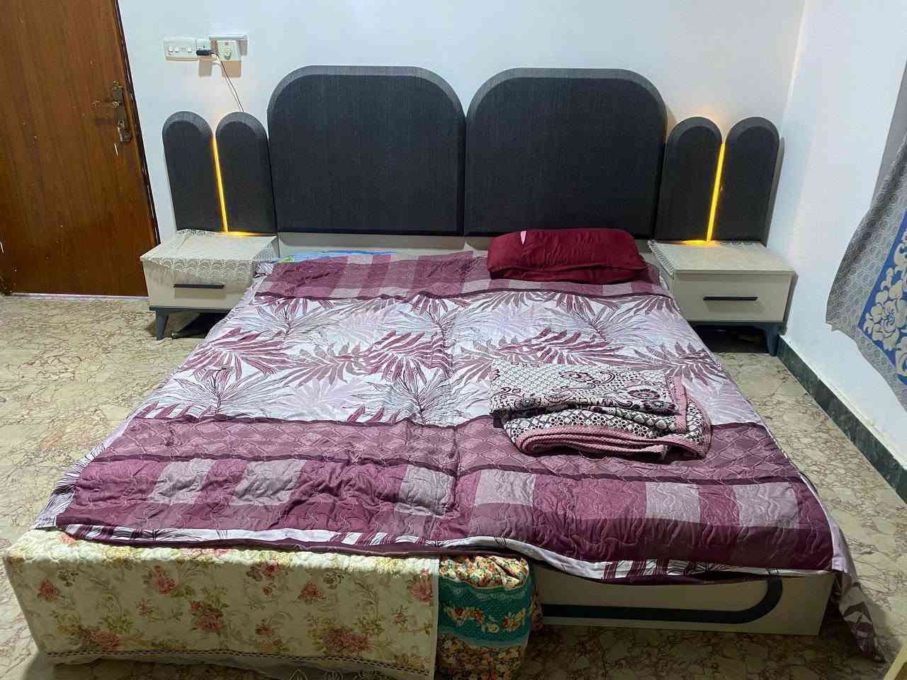 السلام عليكم
غرفة نوم تركيا جديده بحيث حتى دوشك جرباية بعدني ممشتريلها عارضها بسعر 650.000 الف علماً اني ماخذها 950.000 الف 
للتواصل *********** خط واتساب موجود
