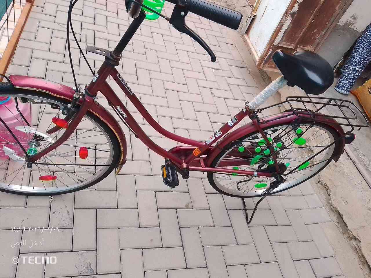 للبيع بايسكل حلو نظيف جديد حجم 26 واللي يريد يخابر على الرقم ***********

