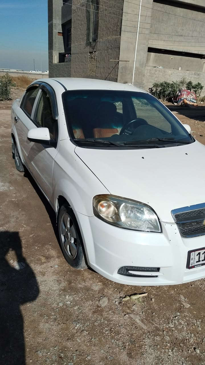 افيو 2009 مفتوح الشركة العامة خليجية اوتماتيك 
بيها صبغ قطعتين مثل ما موضح بالصور ومكينة بيها تبخير فقط المكينة تتدفئة تبريد ثلج 
بأسمي مكاني بغداد الكرخ 
السعر 64 وبيها مجال
***********
