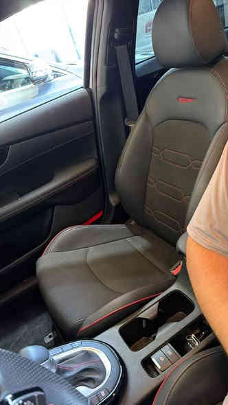 السلام عليكم 
كيا فورتي GT ٢٠٢٣ 
فول عدا الفتحه 
بدون حادث فقط كلير امريكا 
سياره جديده بمعنى الكلمه 
محرك ١٦٠٠ توربو 
كير دبل كلچ
رقم اربيل 
السعر ١٦٣ 
***********
