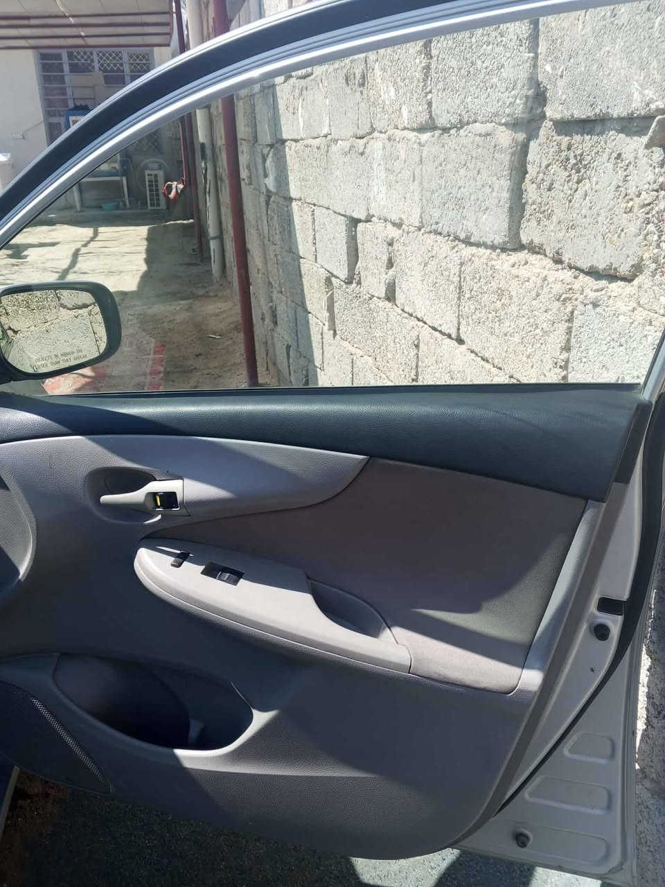 كورلا 2013واردامريكي سياره مال جناي كلش نضيفه ضررها من الخلف سياره حلوه كامله تخم تايرمكينه كيرشرط الضمان باقي اتصل وتدلل *********** او***********
