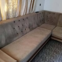 ديوان • 10 مقاعد • نضيف