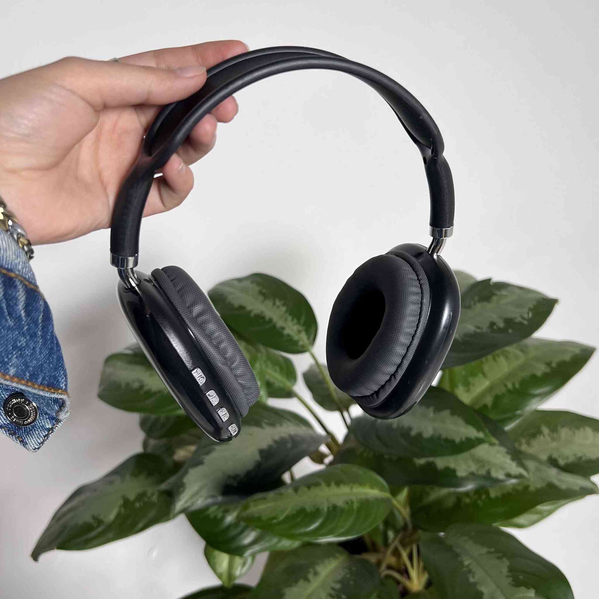 📌 تفاصيل العرض:

✅ الكمية: غير محدودة

💵 السعر:35,000
 راسل الصفحة للحجز والاستفسار

🚚 التوصيل:
  - داخل بغداد: 3000 دينار
  - باقي المحافظات: 5000 دينار

⌚🎧✨ ساعتك وسماعاتك بجهاز واحد!

ROCK-450 تجمع شاشة كبيرة واضحة لتتبع خطواتك وسعراتك 🏃‍♂️
مع سماعات TWS لاسلكية بلمس ذكي للمكالمات والموسيقى 🎶

📩 إشعارات مباشرة على معصمك
🔋 شحن سريع وأداء عملي طوال اليوم
🎨 4 سوارات لتغيير ستايلك

خلي يومك أذكى وأسهل… بدون أسلاك! 💪 بغداد, العراق


**إذا كنت صاحب هذا الإعلان وتريد حذفه لأي سبب، رجاءا أرسل رسالة إلى الدعم الفني**