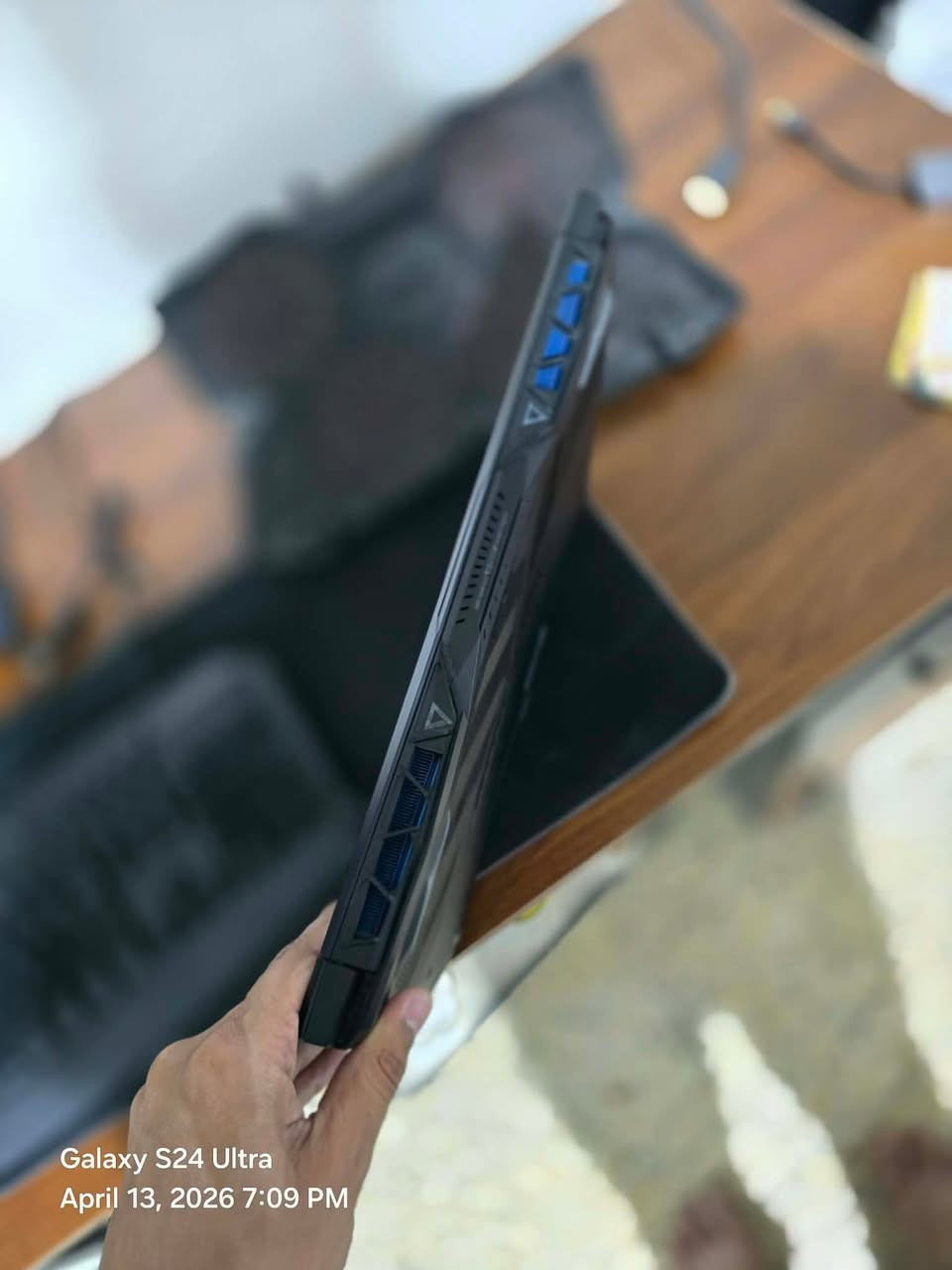 Predator Helios
المواصفات 

Processor: Intel(R) Core (TM) i7-9750H CPU @ 2.60GHz (UP To 4.5 GHz) 

RAM: 16 GB 3200 MHz 

Graphics card: 
NVIDIA GeForce GTX 1660 Ti (6 GB + 15.9 Shared) خارجي 

Intel(R) UHD Graphics 630 داخلي

Storage: SSD NVME 512

Cooling System: AeroBlade Gen 4th

Display: 144 Hz

السعر 725


**إذا كنت صاحب هذا الإعلان وتريد حذفه لأي سبب، رجاءا أرسل رسالة إلى الدعم الفني**