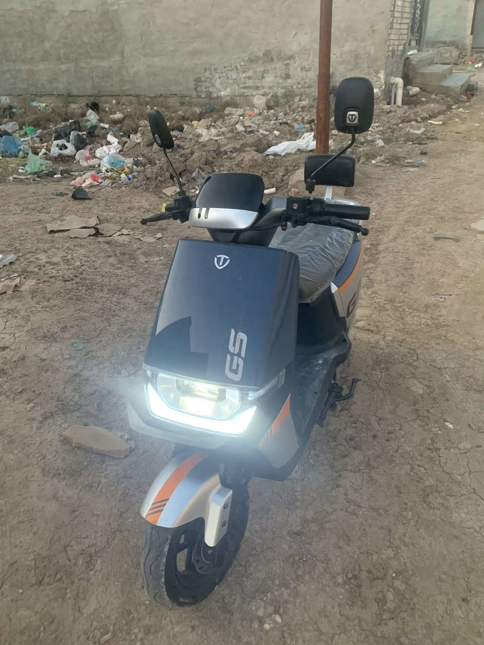 دارجه جديدة شحن للبيع 
ستخدام قليل جدآ اقل من شهر #للبيع 

***********
