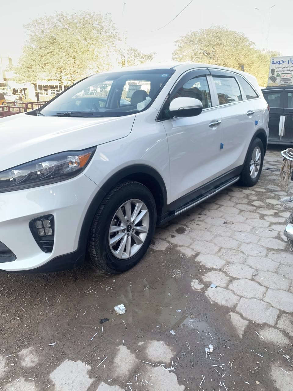 سلام عليكم
سورنتو وارد أمريكي 
2020
ضرر كلش بسط بس دعامية الخلفية
رقم ديالئ دولي بسمي
7راكب
مكينه6
شاره بالمراية 
مكفوله من صبغ
كشن سائق كهرباء 
شاشة كبيرة
مكينه وكير وتبريد خير من الله
تخم تاير جديد

سعر 240$وبيه مجال 
عنوان واسط قضاء العزيزية
***********

***********
