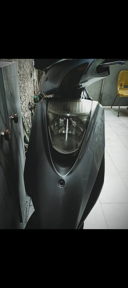 السلام عليكم دراجة للبيع  نوع بريز الدراجه كامله مكمله خير من الله الدراجه مكينه ما مفتوحة نظيفه تعال وشوف السعر 750 وبيها مجال مكاني بغداد الشعب للتصال ***********
