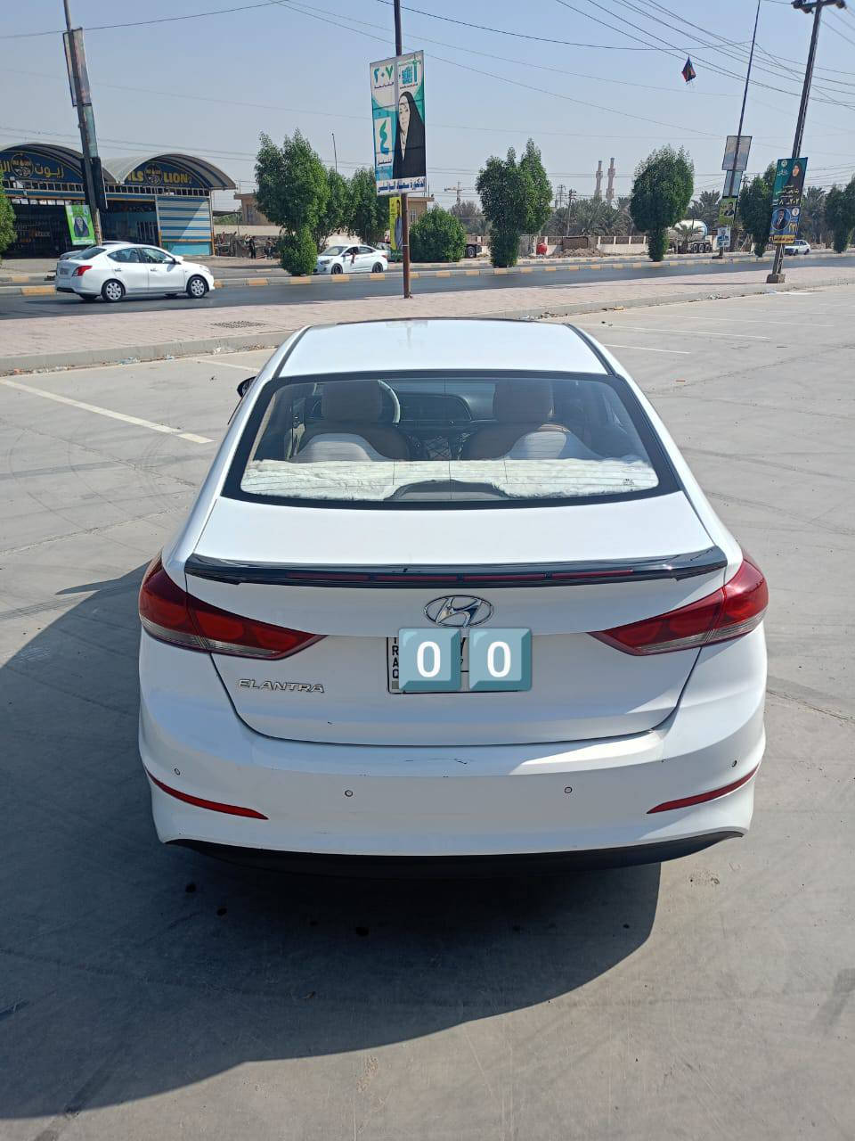 النترا ٢٠١٧ خليجي رقم بغداد الماني باسمنا بيها كرت بلبنيد وباب السائق نص صبغ الباقي شوفت عين كفاله من اي تبديل وصبغ غير مذكور سياره جاهزه وخيرر من الله فول مواصفات عده البصمه السعر 135 للاستفسار *********** النجف, العراق
