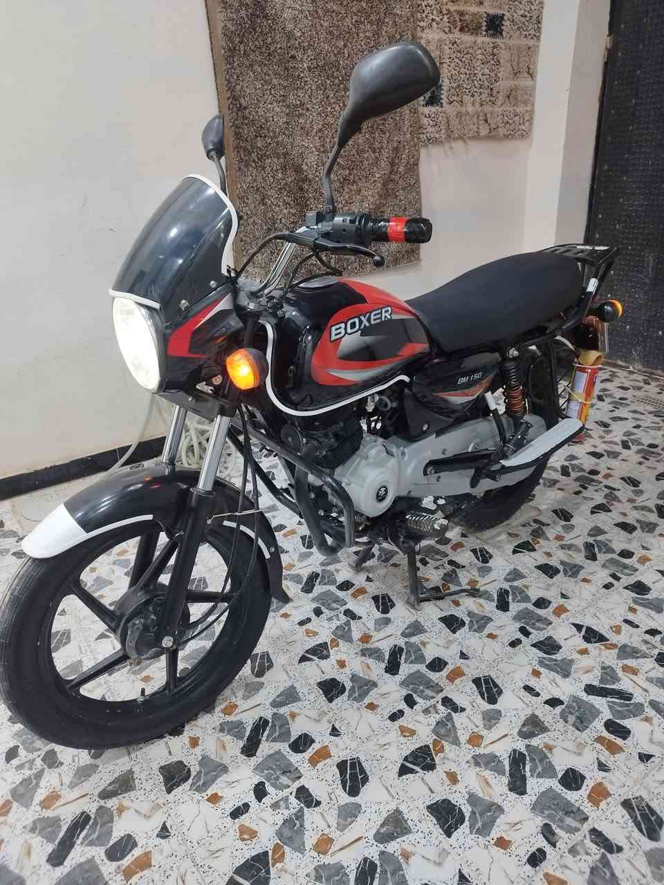 دراجه بوكسر موديل 2023 مرقم انكليزي تحويل ثاني يوم كفاله عامه مكان ديالى بعقوبة  الشراي يتصل ويدلل ***********
