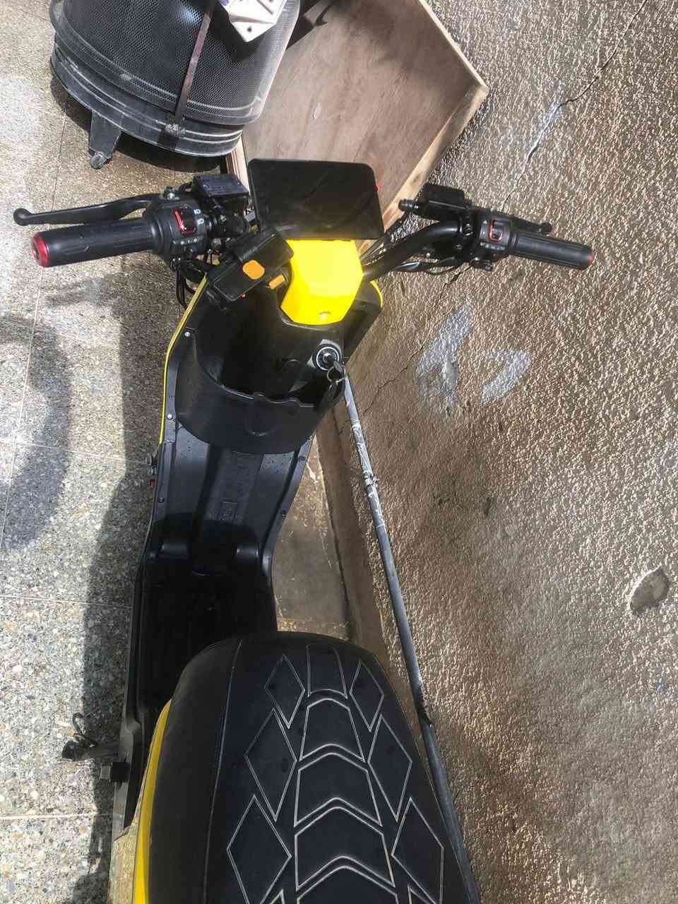 السلام عليكم R9 للبيع كامله فول مواصفات جديده على هذه الرقم ..***********
