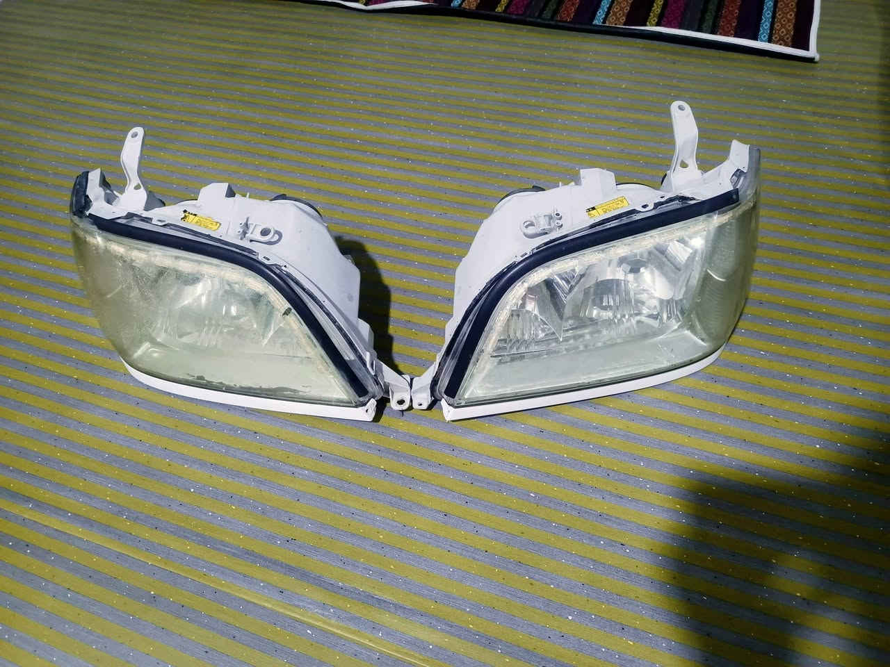 السلام عليكم لايتات ملكة اكرستال جاهزات لاكسر لاقطع فيشة فقط بيه ليطة طاكة ومسويلة وحدة كلوباتهن كلهن جاهزات وشغالات السعر ١٦٠ وبيهن مجال 
العنوان البصرة القرنة ***********
