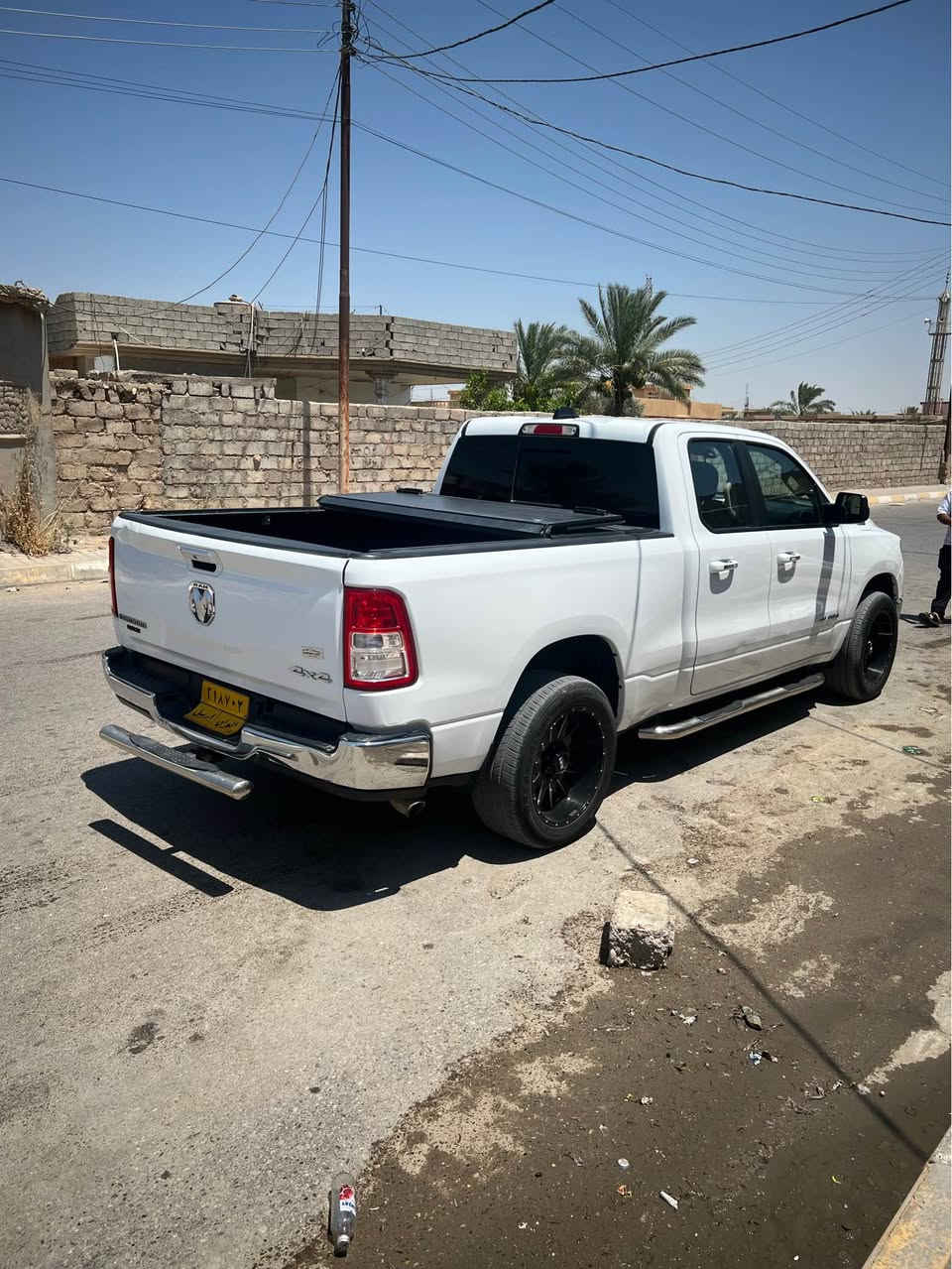رام 2019 امريكي  السعر 190 وبيها مجال 
رقم اربيل شرط التحويل 
گير محرك شرط 
صدر خلفي امامي جديد 
تبريد تدفئه 
الضرر جاملغ اليمين تبديل باب خلفي صبغ 
نص صفحة البدي صبغ 
صور الضرر بل منشور 
سياره جاهزه
مكاني بيجي الحجاج 

*********** تكريت, صلاح الدين
