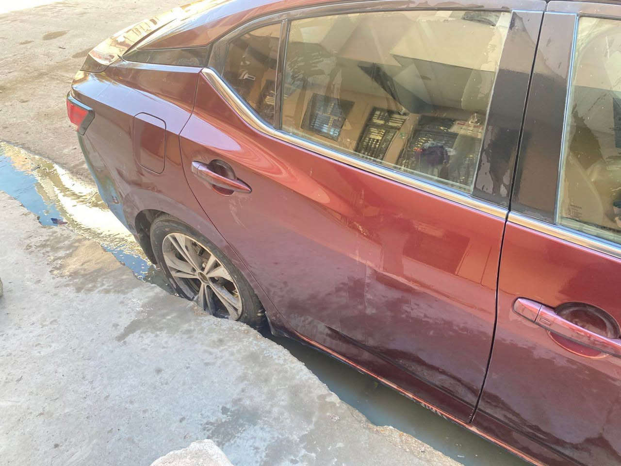 مشاكل الكير
طبة بكل نمرة
طبة كلش قوية تنرج السيارة باول تحريكة
صفنة على اول نمرة و البك وحتى دوسة البانزين ماكو 
شاشة الاعطال تطلعلي cvt malfunction service now
مشاكل اخرى
حدادية يرادلها امامي و خلفي
==========================
التبريد شغال و بحالة جيدة 
المحرك بحالة جيدة 
دواخل السيارة نظيفة 
وكل الشخوط والرصعات اثر طخات هما بالعراق واضحات بالصور التفاصيل اكثر الاتصال ع ***********
*********** بغداد, العراق
