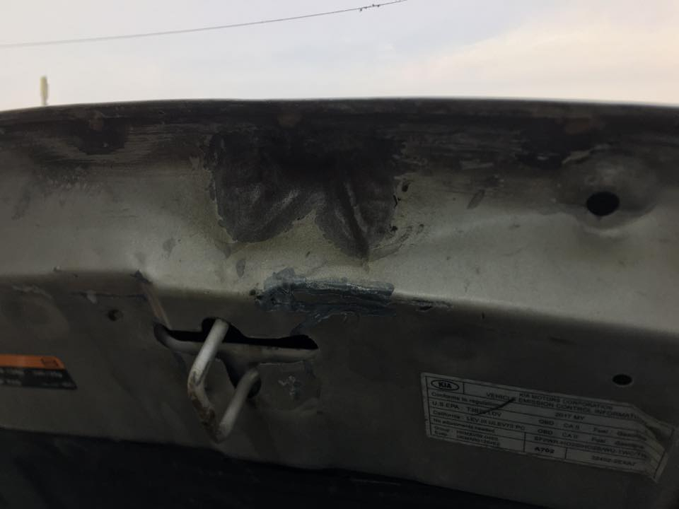 السلام عليكم
فورتي.  مديل. 2017.  بيها جاملغ الايسر قليل بدون عابر. والبنيد كما موضح في الصوره.  والباقي كفاله. 

جاهزه من كلشي.  السعر. 125. وبيها مجال 

مكان السياره. في السماوه مركز المدينة 

أستفسار اتصل على الرقم.    ***********
