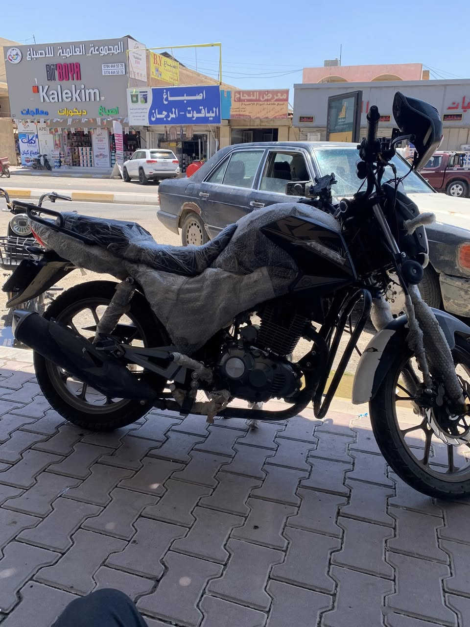 سلام عليكم دراجه ار كي جديد موديل 2025 بعده زيروه درجه كامل مابيه اي نقص بعد على وضع شركه تحويل ثاني يوم تكلفي تحويل على مشتري سعره ٢٥٠٠  بيه مجال مكاني تكريت رقم مبايل ***********
