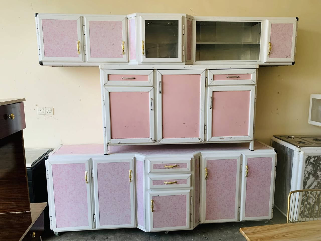 السلام عليكم وصول وجبة جديده من الأثاث المستعمل في محلات اياد حلاوة الشارع العام مجاور كوفي الشام قرية شكرا للاستفسار *********** و***********
