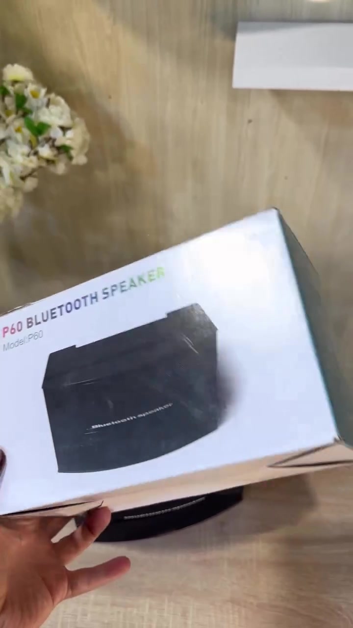 🔊 سبيكر (أم بي ثري)  P60 Bluetooth  
 شحن عن طريق الكهرباء أو  الطاقة الشمسية. 
🔋 بطارية تدوم لساعات طويلة 
📡 اتصال سريع ومستقر عبر البلوتوث بدون تقطيع 
🎶 صوت واضح وعالي الجودة
✔️ راديو FM مدمج(يعني حتى لو ماكو نت، تبقى تسمع أغاني وأخبار)
السعر ٢٠ الف والتوصيل #مجاني
📦#يتوفر توصيل لجميع محافظات العراق


**إذا كنت صاحب هذا الإعلان وتريد حذفه لأي سبب، رجاءا أرسل رسالة إلى الدعم الفني**