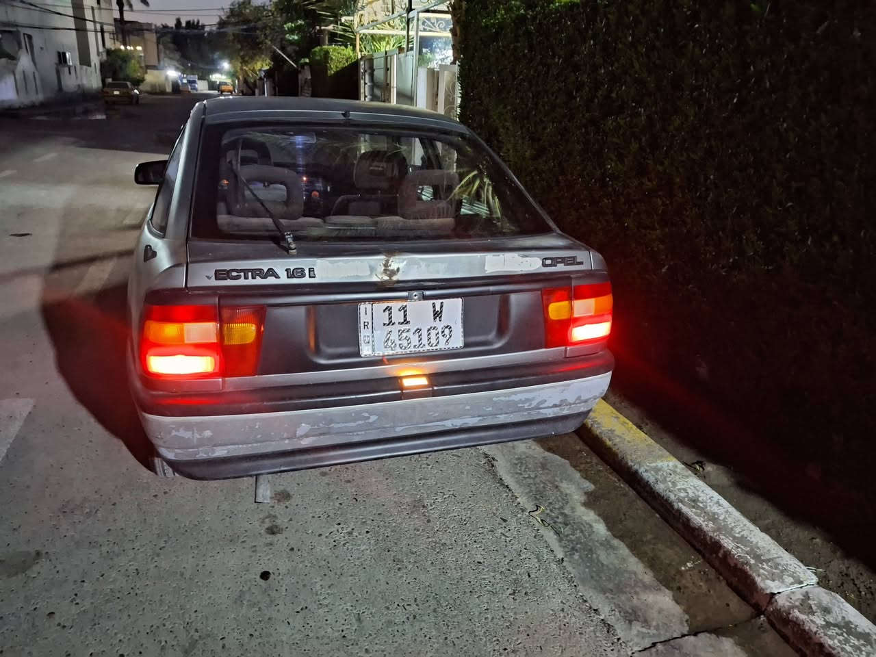 السلام عليكم اوبل للبيع فكترا مشروع وطني انكليزي هزه جديده 2031 سنويه بسمي سياره بلاديه بدون صبغ تصليح دوس وهلالات بعدهن ما مصبوبغات مكينه وكير جدد ١٦٠٠ صدر باتري جدبد بغداد الشعب السعر ٣٢ تليفون ***********
