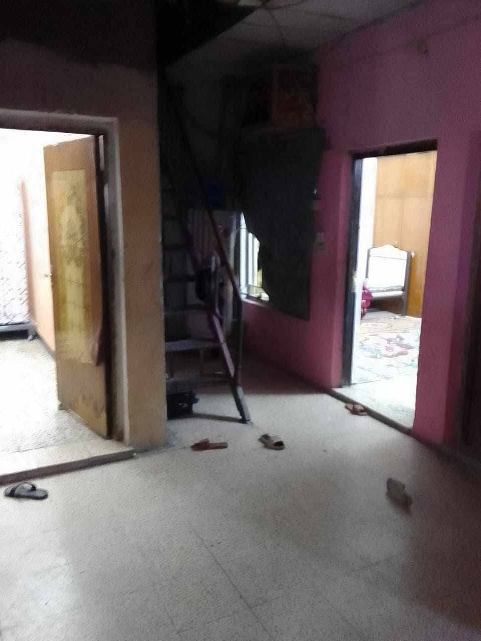 لسلام عليكم بيت 110 متر طابقين طابو صرف بي 5 غرف نوم وستقبال وخدمات صحيه فوك وجوه بيت قريب عل لشارع بقطاع 31 مقابل جامع لحكمه لسعر 160 وبي مجال لاستفسار  ***********
