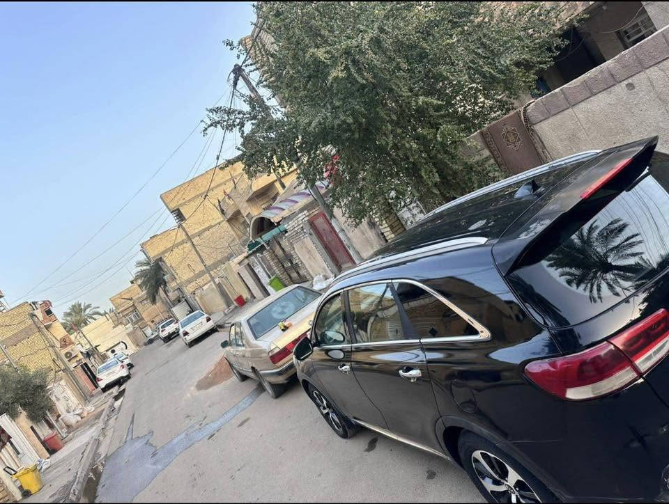 للبيع فقط سورنتو مديل 16 وراد امريكي مكينه 2400صور الحادث موجوده مصبوغه احزام بدون دواخل عندي التصوير قبل وبعد الصبغ سياره كير ومكينه مكفوله سياره نقصها اشياء بسيطه رقم بغداد تحويل بنفس اليوم السعر 130 وبيها مجال بسيط رقمي *********** مكانها بغداد الدولعي
