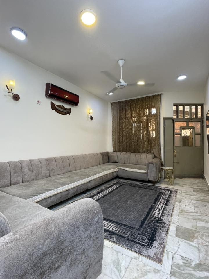 للبيع دار 75م الواجهه 4اله ربع النزال 20 م
3 نوم واحده سويت 
📍مقابيل نادي النفط قرب كلية الامام الكاضم 
للإستفسار ***********

