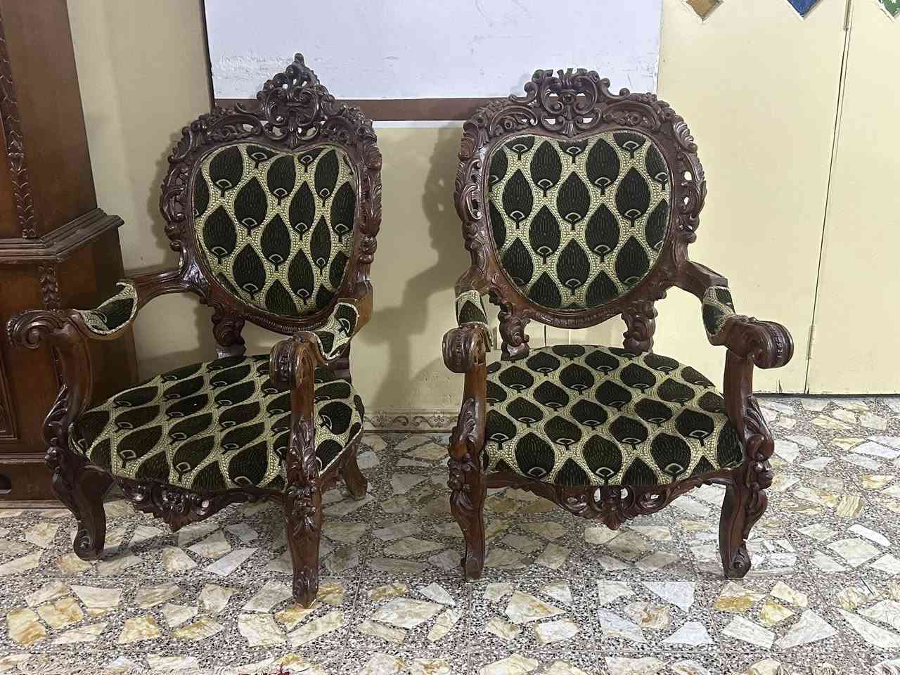 للبيع تخم ملكي قديم 
مكاني نجف 
6 صغار 
2 كبار 

***********
