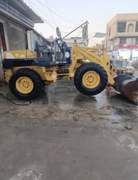 شفل كوماتسو • حجم ٥٠ • الزعفرانيه بغداد