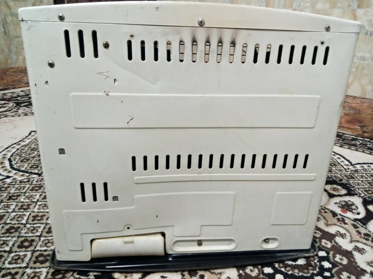 صوبه كيرونة للبيع السعر 65 وبيها مجال الاستفسار والتواصل على هذا الرقم ***********
