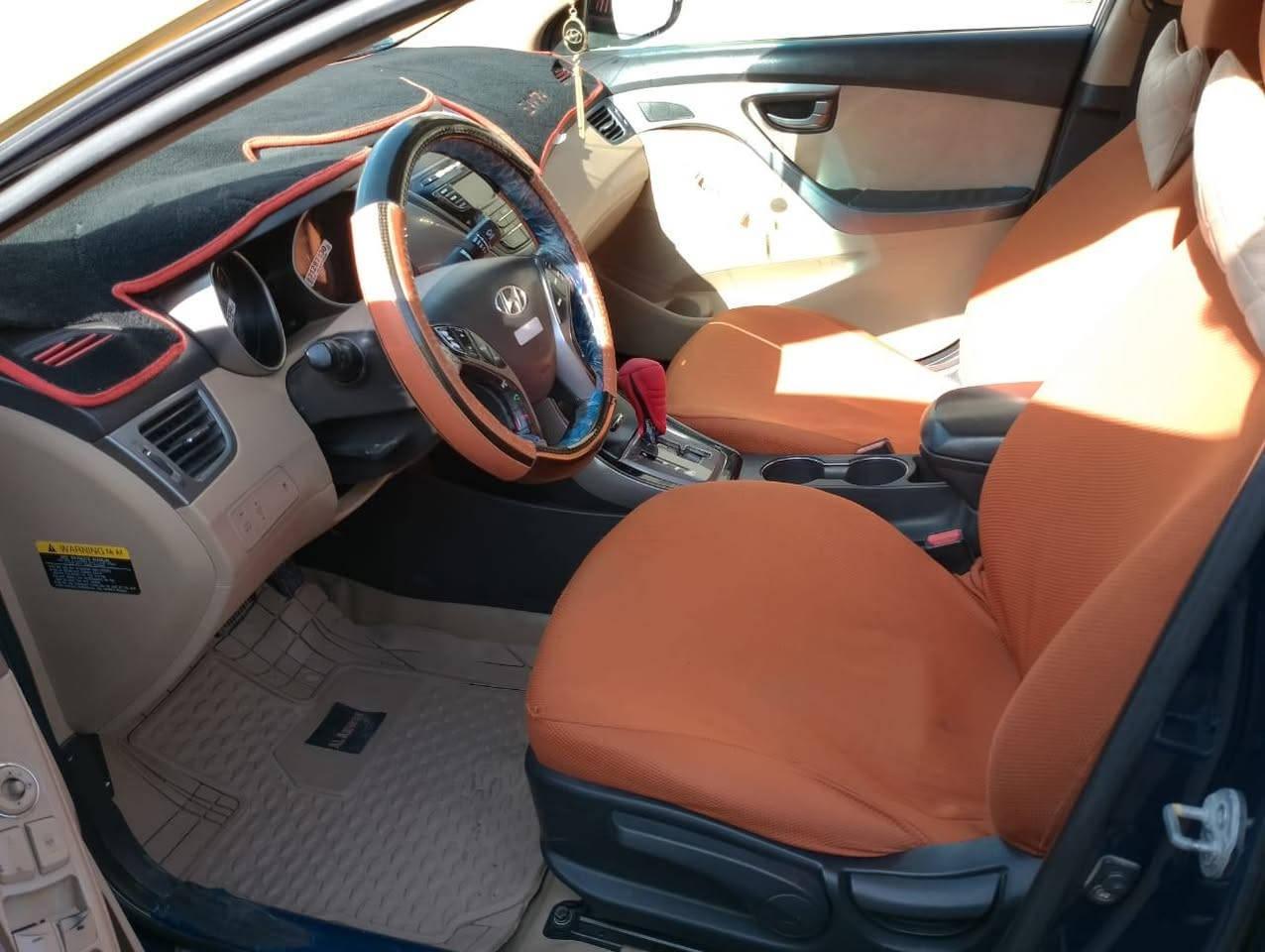 #للبـــــــــــــــــــــيــع
للبيع هونداي  النترا 🚖
موديــل 2013 
 الضرر   بالصندوگ شي قليل 
السعر  1000$
اي استفسار ***********
