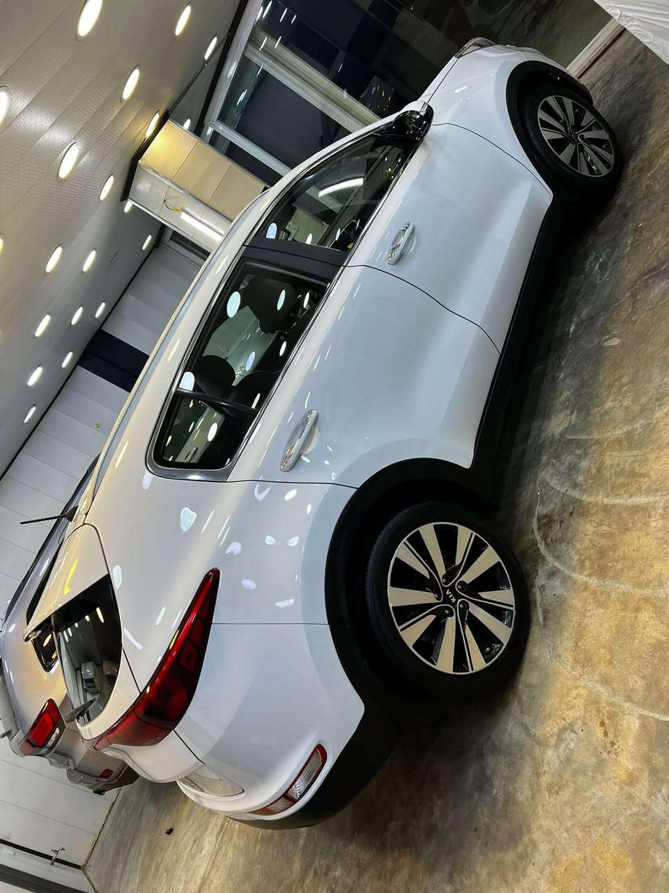 كيا سبورتاج 2019 خليجي
رقم بغداد
ماشيه110كيلو 
محرك دوش 2000 مواصفات خليجيه
الاضرار 
جزء جاملغ خلفي موضح بالصوره مصلح كامل
كذلك باب بصف السايق مبدله بباب جديد نتيجه ثقب بالباب القديم (موجود الباب القديم)
السياره كامله ونظيفه جاهزه 
السعر 180 ورقه
مكانهه البلديات السياره باسمي 
سنويه جديده وتحويل ثاني يوم
للتواصل على الرقم
***********
