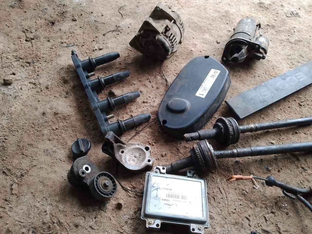 سلام عليكم 
متوفر لدينا اغراض سيارة افيو للبيع 
قاعدة فيتبام خليجي والباقي امريكي وعقل كافة انواع اغراضها للأستفسار الاتصال على 
الرقم التالي: ***********
